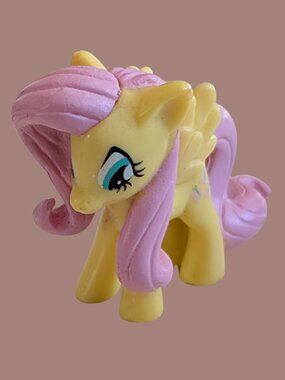 10/$25 My Little Pony Friendship is Magic Mini Blind Bag Fluttershy Figure